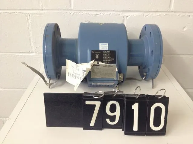 ROSEMOUNT HIGH SIGNAL MAGNETIC FLOWTUBE MODEL 8703 THA040S1L1F0112, SIZE 4"