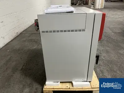 NEW BINDER Binder Vacuum Oven, Model VDL115