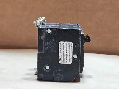 Used SQUARE D QOB330 Switchgears British Columbia CA | Lenmark #1438563