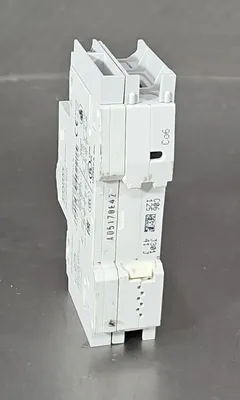 Siemens 5ST3010-0HG Auxiliary Circuit Switch. 4E-17