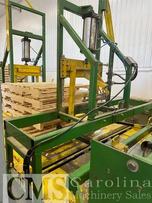 USED UNIVERSAL IN-LINE PALLET NAILER WITH STACKER