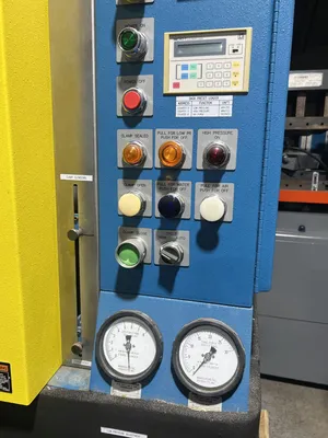 USED 1997 CARVER CARVER CMG302H-12-ASTM PRESS