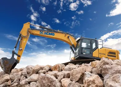 XCMG XE135U Excavator | Iron Listing (4)