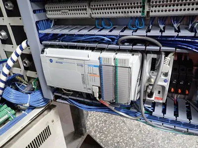 USED 2001 YASKAWA ELECTRIC CORPORATION YASNACXRCUP20