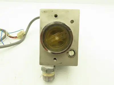 Taiyo DFS3-1200-DC24V-5 Digital Flow Switch 3/8" NPT 1MPa 24VDC *Read