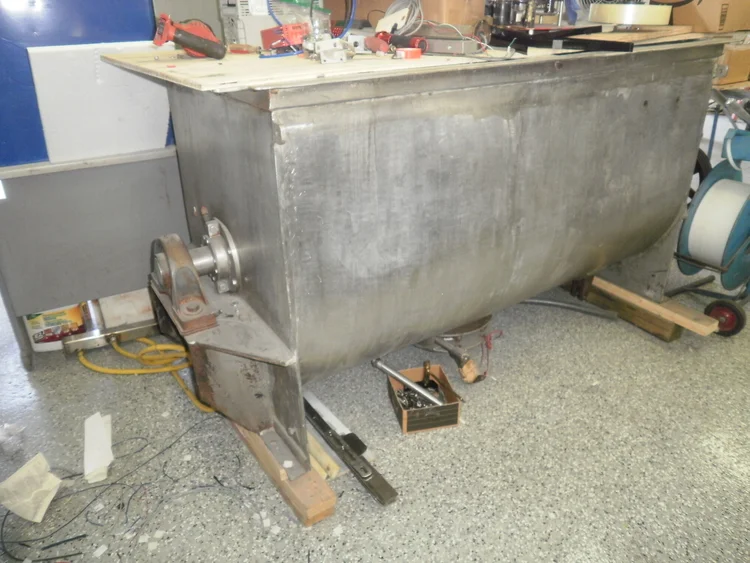 Used 1900 GENERIC GENERIC Ribbon Blenders | Revelation Machinery #404849