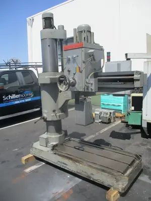 4' -12" Clausing, radial drill