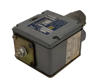 USED SQUARE D 9012-ADW5 PRESSURE SWITCH 135-1000 70 150 9012ADW5