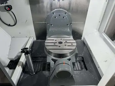 2023 HAAS UMC-500 Vertical Machining Centers | Toolquip, Inc. (5)