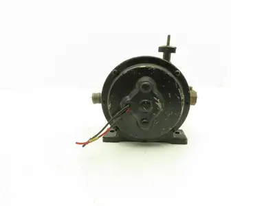 Yaskawa Electric PMEE-12-KB31 Welder Wire Motor Feeder 24V Size 1.2 Roller