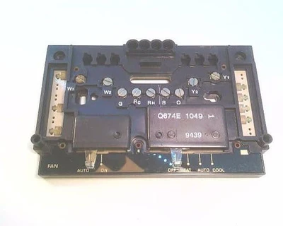 Honeywell Q674E1049 Thermostat Subbase [New]