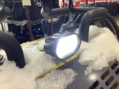 Landhonor Mini Skid Steer Loader (LDR-T460K1)