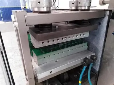 Rapid Pack  model RPMACH1+ automatic blister packager