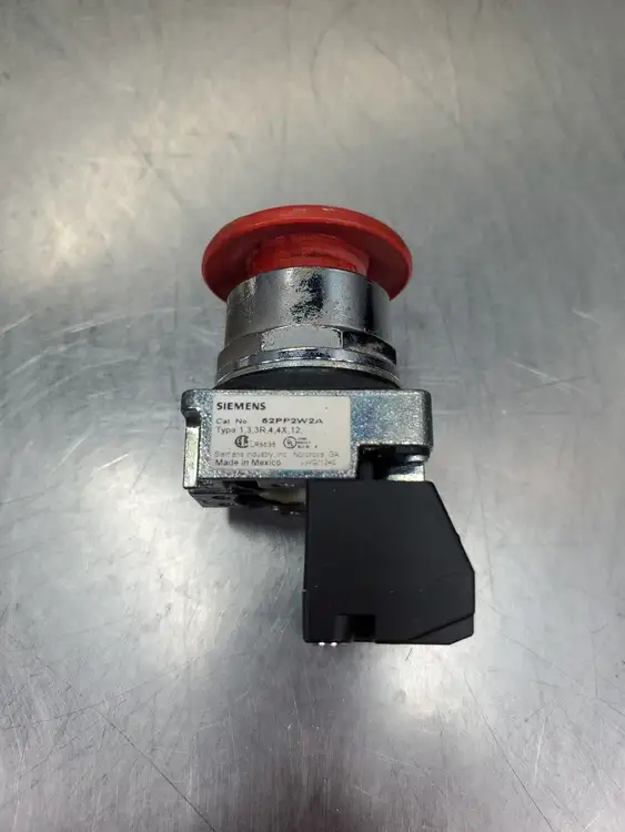 Used Siemens 52PP2W2A Non-Illuminated Red E-Stop Push Button Switch Relays & Switches South Carolina US | Palmetto Automation #1160188