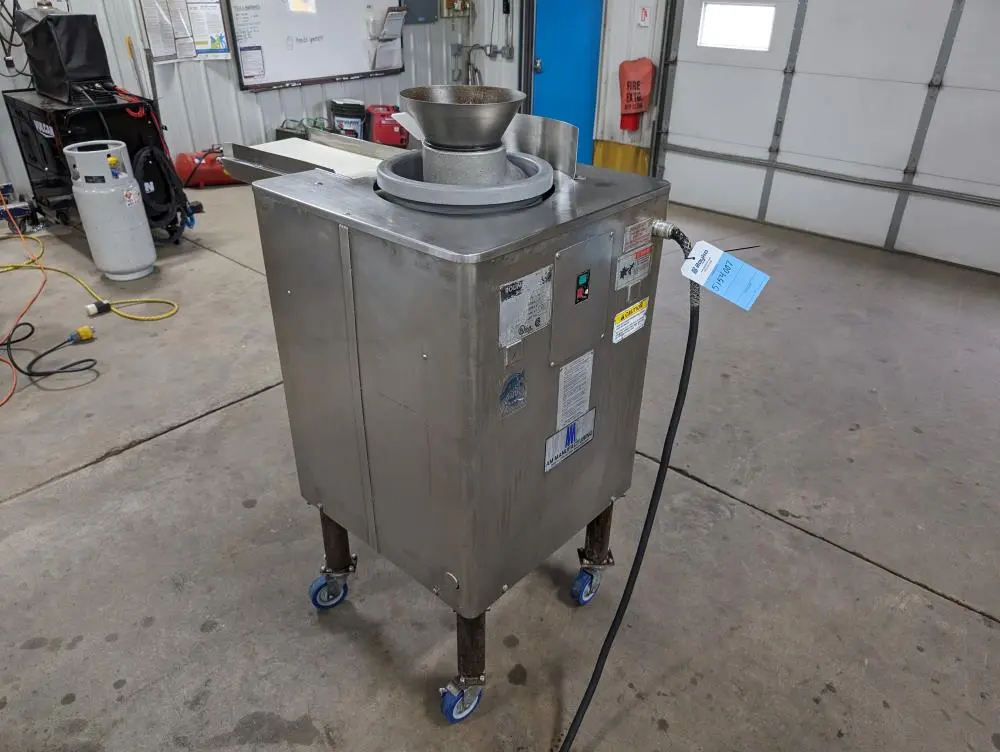 USED 2010 AM MANUFACTURING CO. ROUND-O-MATIC