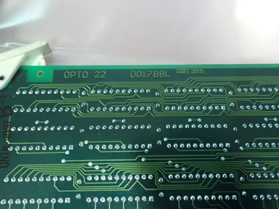 NEW OPTO 22 001788L
