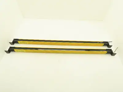 Keyence SL-V26LM Safety Light Curtain 1000mm 24VDC Transmitter Receiver Set