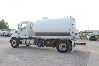 New | in-Stock 2025 MACK MD6 Septic/Sewer/Vacuum Trucks Texas US | Roll Off Truck World #1507632