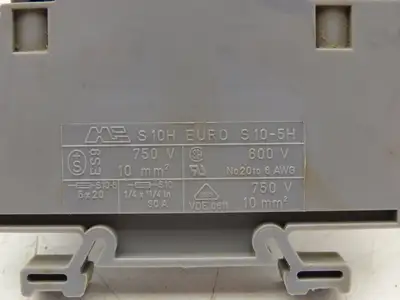 Morsettitalia Terminal Block Fuse DIN Rail 600V 30A 24-10AWG Lot of 117