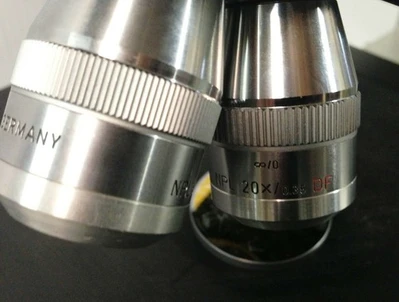Leitz Ergolux Microscope Model 020-448.026 Trinocular Head 20x 50x Objectives