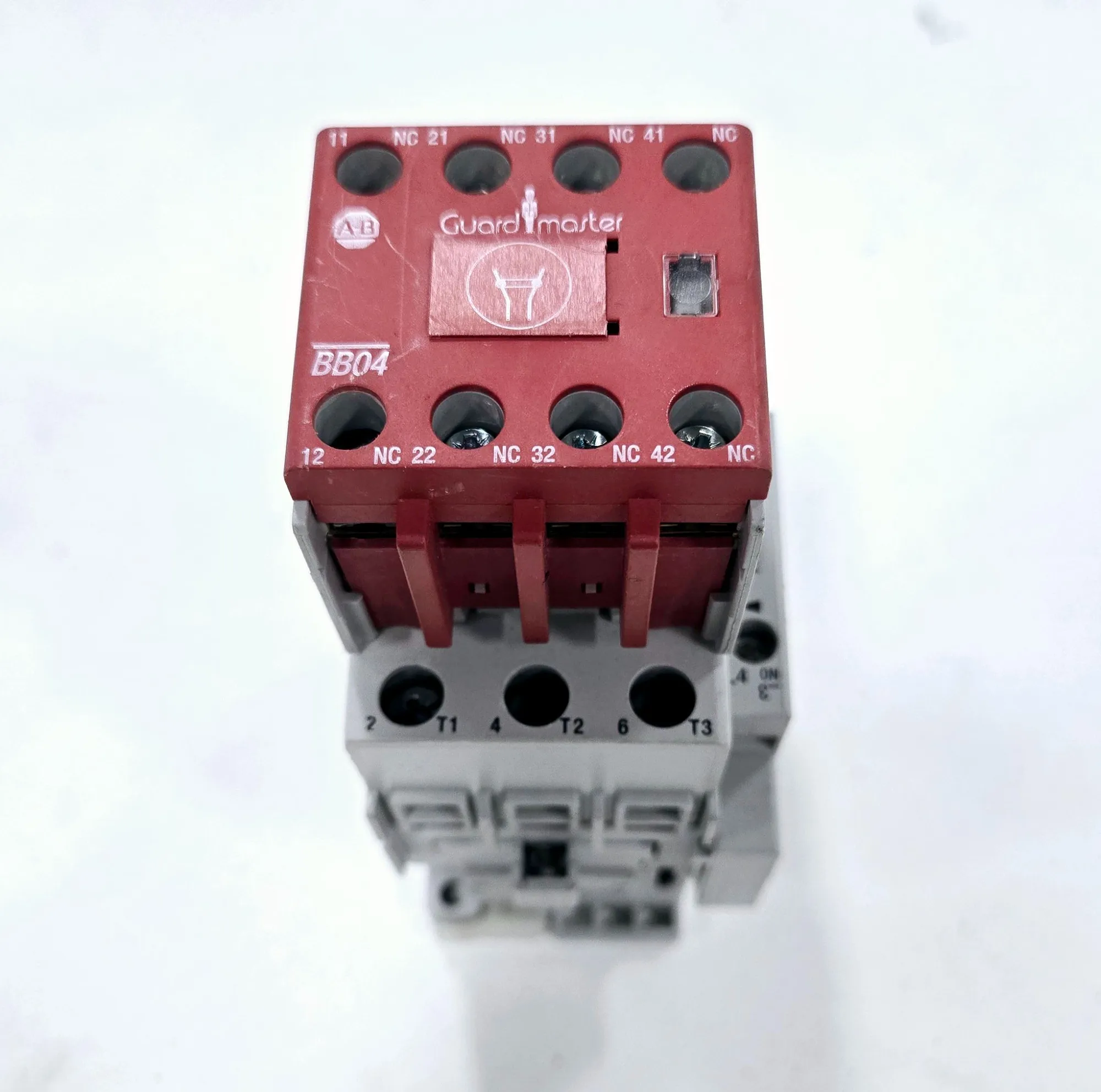 USED ALLEN BRADLEY 100-C30E*00