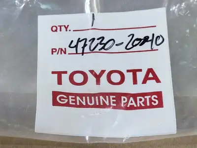 NEW TOYOTA GENUINE PARTS 47230-20040