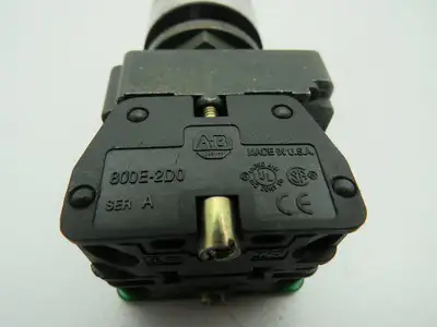 Allen Bradley White Flush Push Button Ser A 800E-2D0 N.O. 800E-2X10  Lot of 6
