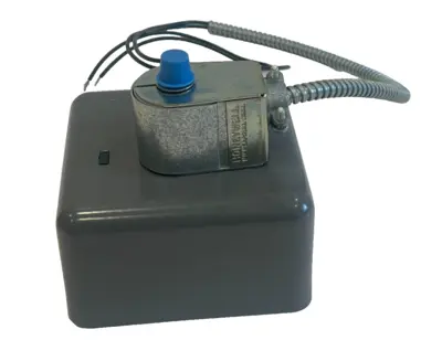 NEW HONEYWELL 118702E REMOTE RESET COVER FOR RA890 AND R4795