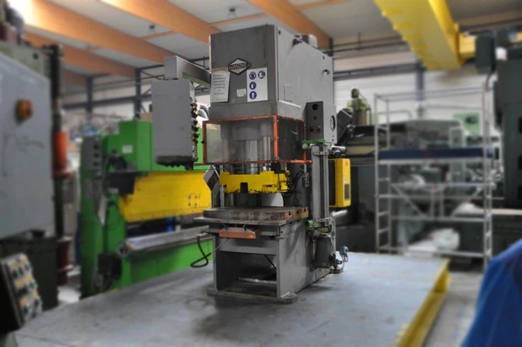 Used WANZKE 100 TON Gap Frame (OBS) Presses BE | Apt International N.V #362120