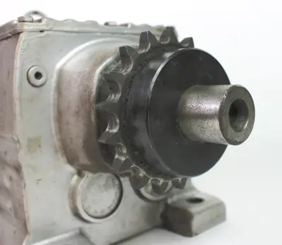 Sew Eurodrive R57AQA100/3 Gearmotor 16.79:1 3980Lb-In