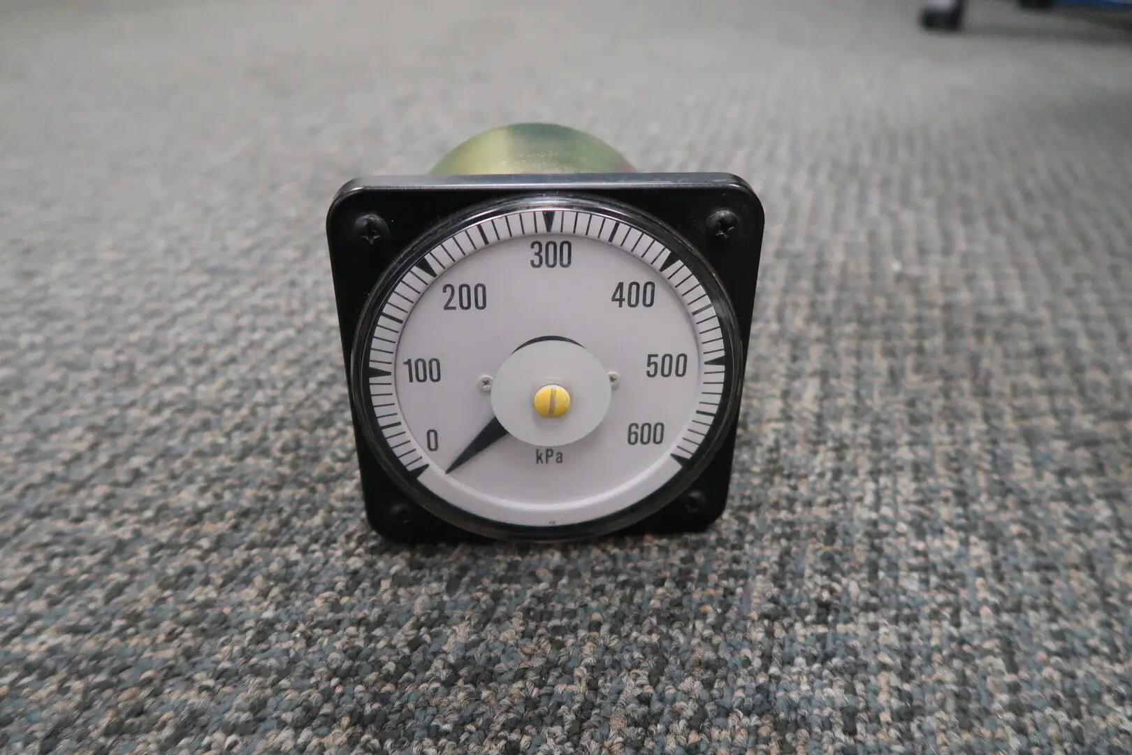 4.5", 0-600 kPa Switchboard Meter DB-40