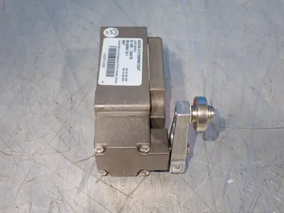 New | in-Stock EUCHNER NZ2HS3131SEM4C2247 Relays & Switches Ohio US | HGR 24 #1129846