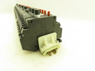 Allen Bradley 1492-GH015 Din Rail 1.5A Circuit Breaker Ser B 250V Lot of 45
