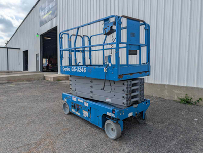 USED 2018 Genie GS-3246