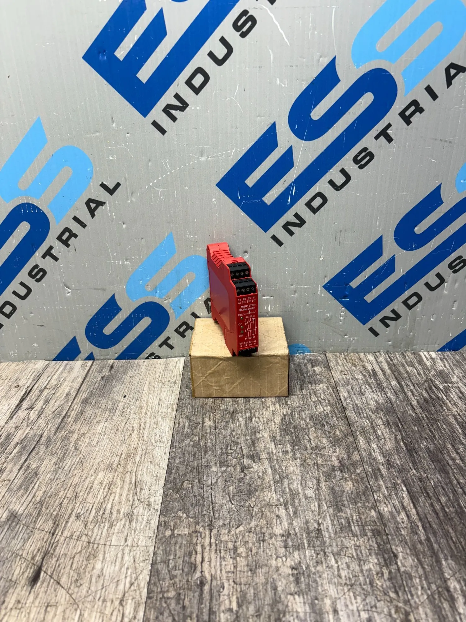 USED ALLEN BRADLEY 440R-N23135
