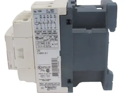 NEW TELEMECANIQUE SQUARE D CAD32 RELAY 120V 50/60HZ
