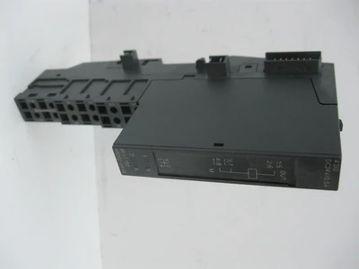 USED SIEMENS 6ES7 132-4BD02-0AA0 W/193-4CA50-0AA0