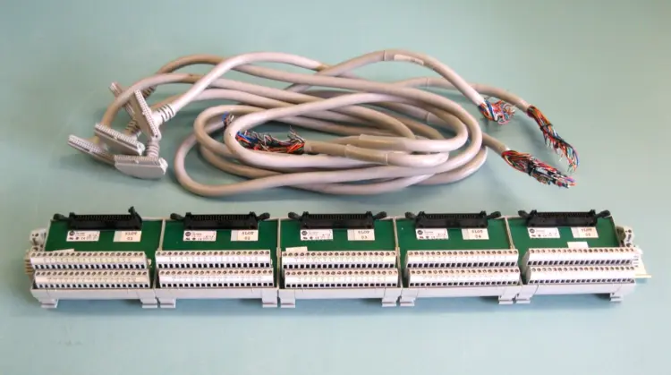 Used Allen-Bradley 1492-IFM40F Automation Control (HMI) New Hampshire US | Bitter End Trading #1128118