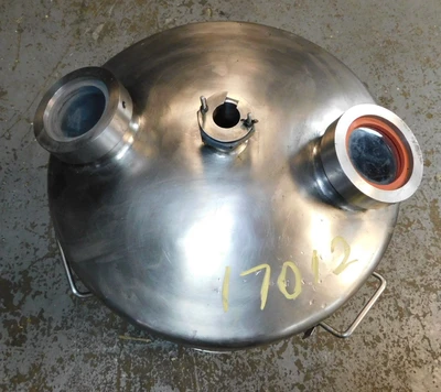 USED 30 GALLON CLOSED TANK 30 GALLON