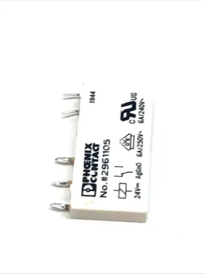 USED PHOENIX CONTACT RELAY 24VDC COIL SPDT 6A 250VAC 2961105 LOT OF 5