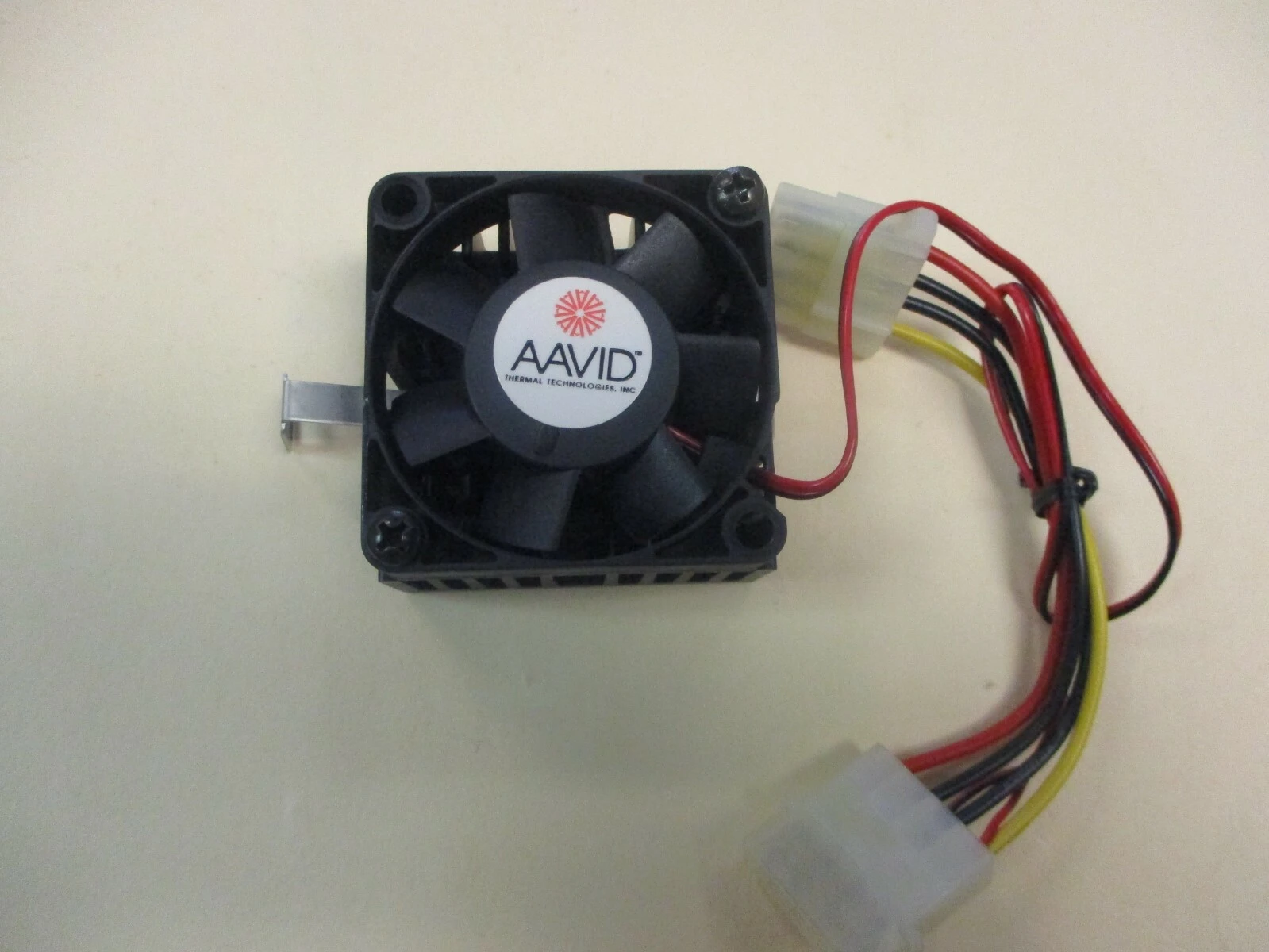 USED Aavid Thermalloy 26437