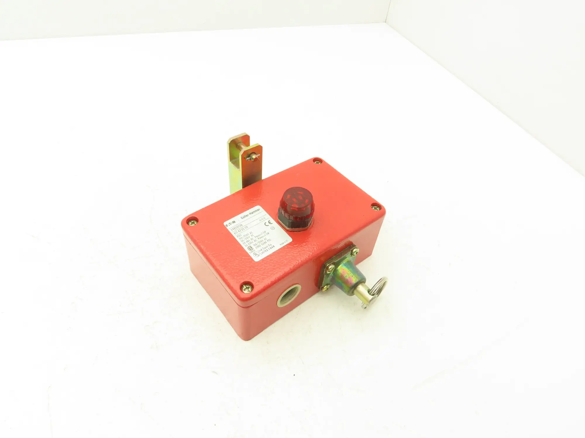 Eaton E48S0136 Safety Switch Cable Pull Type 19.6 Newtons Extraction Force 240V