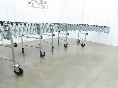 NestaFlex 275  18"W x 23' Expandable Gravity Flex Conveyor Plastic Skatewheel