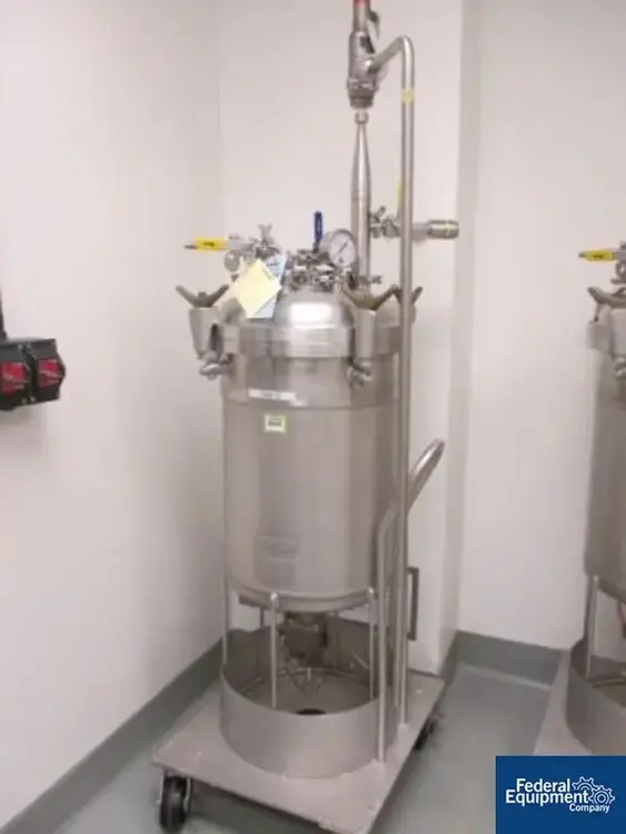 Used Alloy Products 100 Liter Alloy Products Receiver Tank, 316L S/S, 15# Stainless Steel Tanks Ohio US | Federal Equipment Company #126684