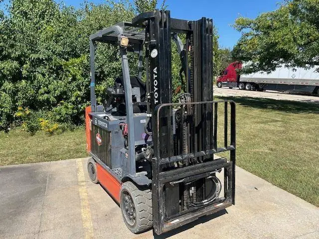 Used TOYOTA 8FBCU30 Misc Forklifts Illinois US | Somerset Equipment Sales #1542942