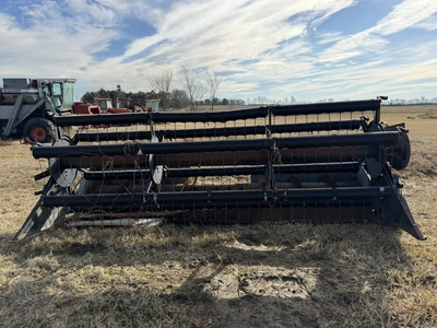 (1) 13' grain head with steel tines, for parts or repair only, in non-working condition, S/N F-F5610...