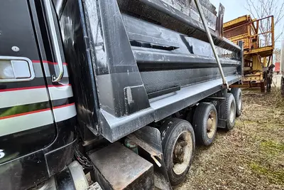 Used 1996 VOLVO QUAD-AXLE Dump trucks Wisconsin US | Proxy Equipment #1378144