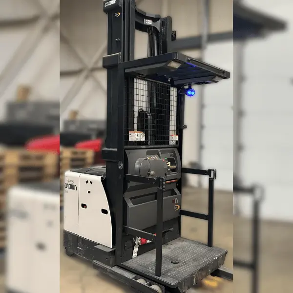 Used 2021 Crown SP3520-30 Order Pickers | Value Forklifts #1207793