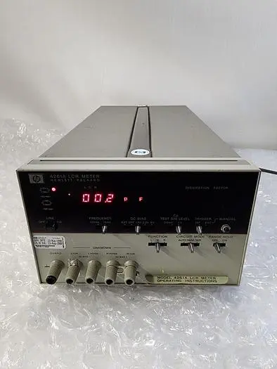 HEWLETT PACKARD 4261A METER