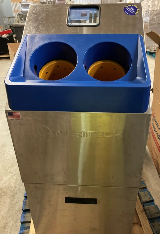 Used Clean Tech 2000/4000S Hand Washing and Sanitizing Illinois US | M&M Equipment Corp. #1145116